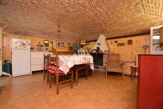 Half-duplex for sale in Valchiusa