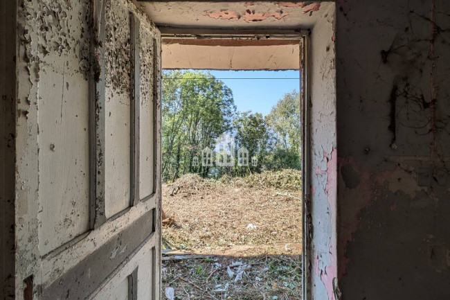 Fixer-upper for sale in Pont-Canavese