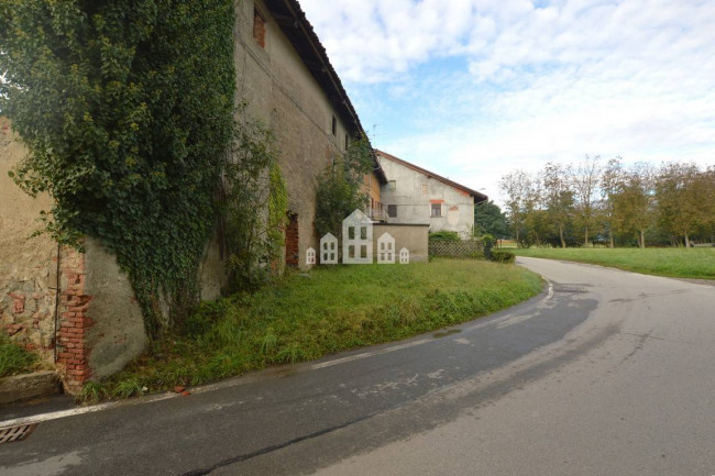 Half-duplex for sale in Pavone Canavese