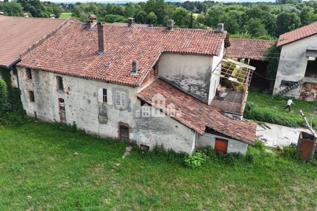 Half-duplex for sale in Castellamonte