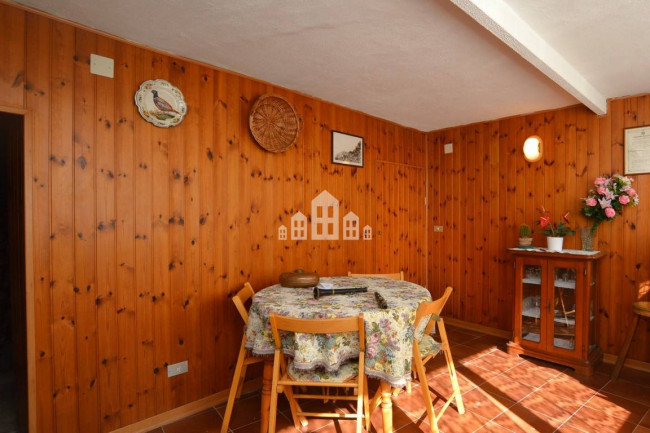 Bifamiliare in vendita a Val di Chy