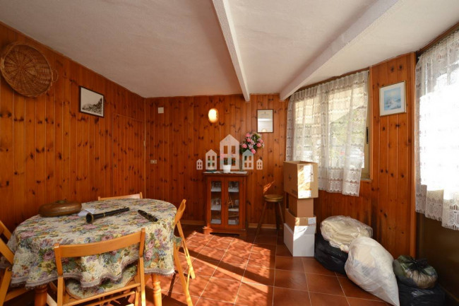 Bifamiliare in vendita a Val di Chy