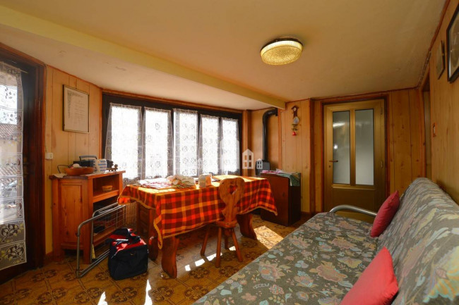 Bifamiliare in vendita a Val di Chy