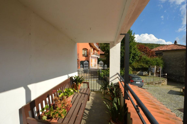 Bifamiliare in vendita a Val di Chy