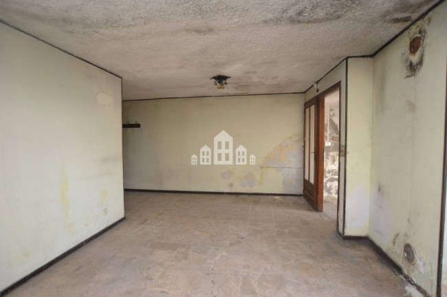 Casa semindipendente in vendita a Val di Chy