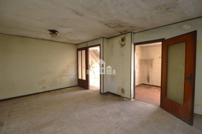 Casa semindipendente in vendita a Val di Chy