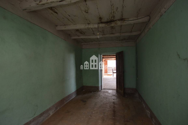 Casa semindipendente in vendita a Val di Chy