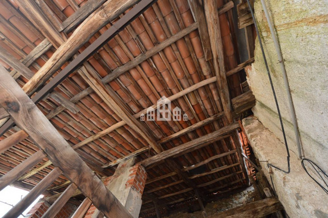 Casa semindipendente in vendita a Val di Chy