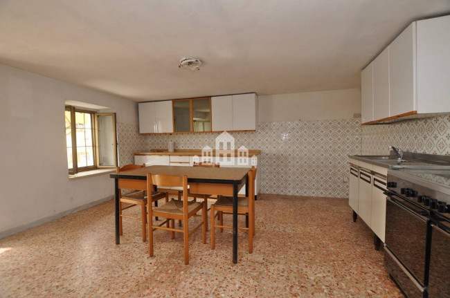 Casa semindipendente in vendita a Chiesanuova