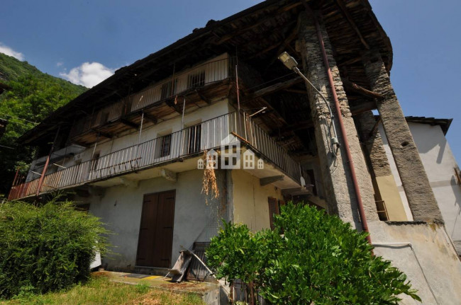 Casa semindipendente in vendita a Locana