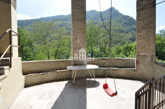 Casa semindipendente in vendita a Locana