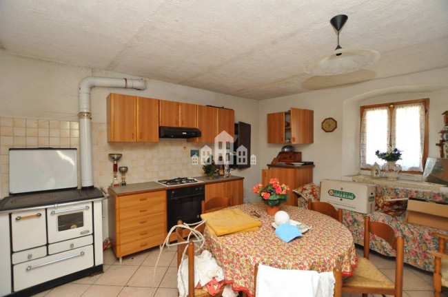 Casa semindipendente in vendita a Locana