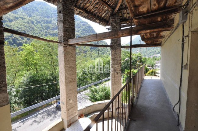 Casa semindipendente in vendita a Locana