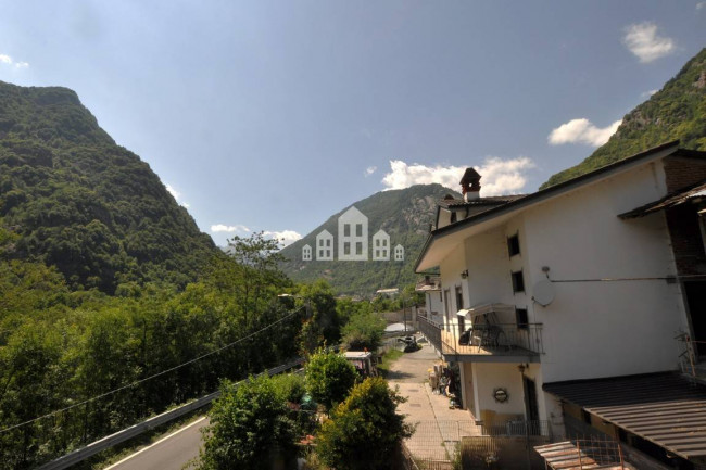 Casa semindipendente in vendita a Locana