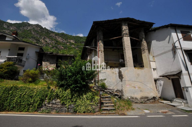 Casa semindipendente in vendita a Locana