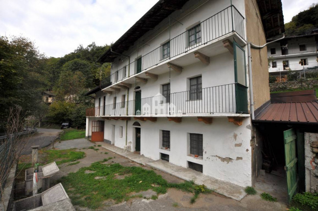 Casa indipendente in vendita a Sparone