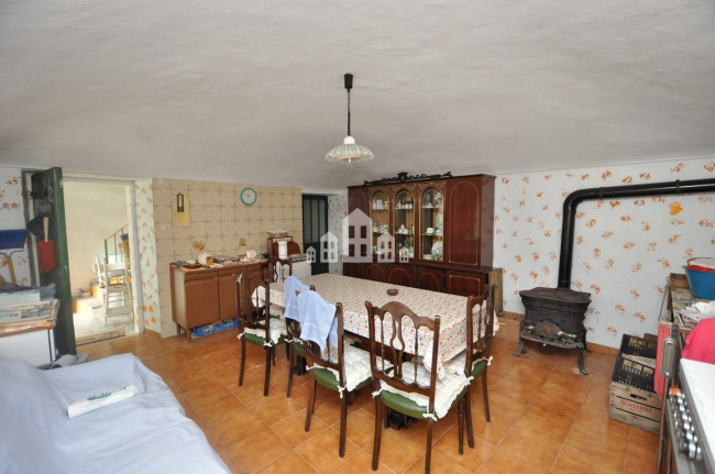 Casa indipendente in vendita a Sparone