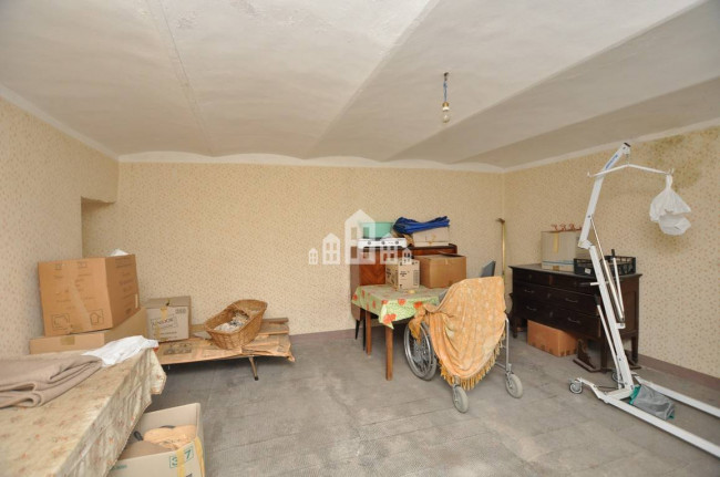 Casa indipendente in vendita a Sparone