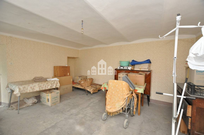 Casa indipendente in vendita a Sparone