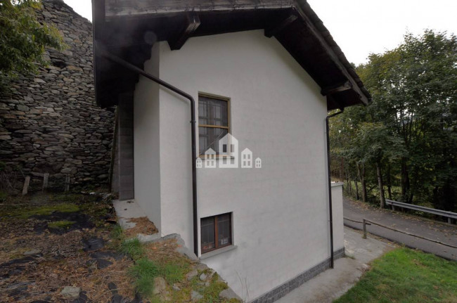 Casa indipendente in vendita a Sparone