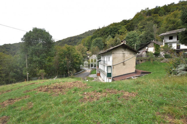 Casa indipendente in vendita a Sparone