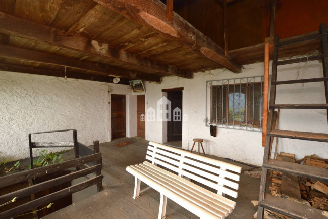 Casa semindipendente in vendita a Traversella