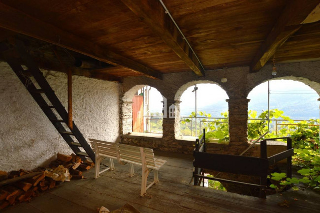 Casa semindipendente in vendita a Traversella