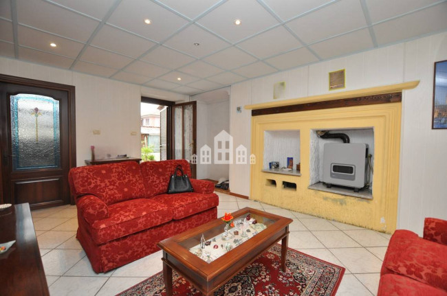 Casa semindipendente in vendita a Rivarolo Canavese
