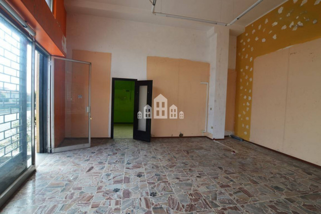 Locale commerciale in vendita a Cuorgnè