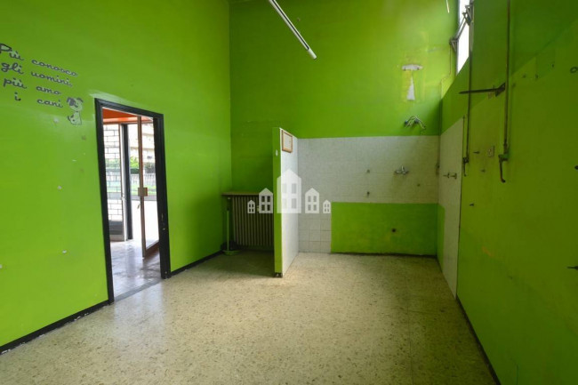 Locale commerciale in vendita a Cuorgnè