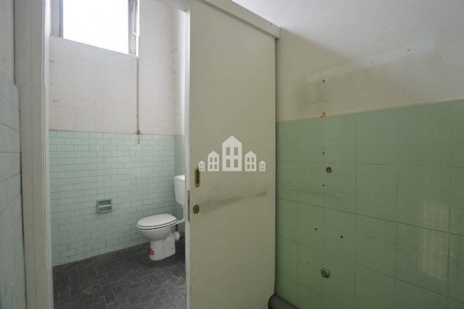 Locale commerciale in vendita a Cuorgnè