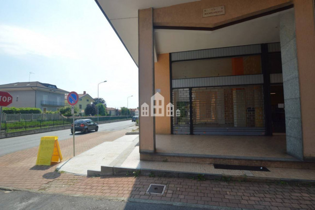 Locale commerciale in vendita a Cuorgnè