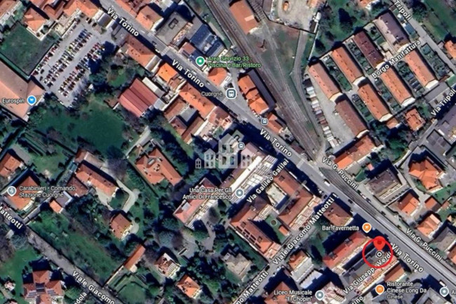 Locale commerciale in vendita a Cuorgnè