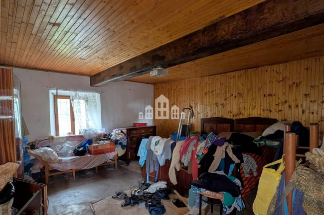 Half-duplex for sale in Traversella