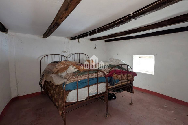 Half-duplex for sale in Traversella