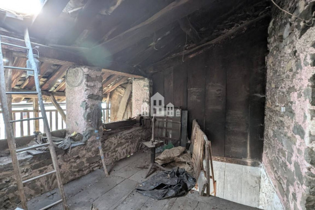 Half-duplex for sale in Traversella