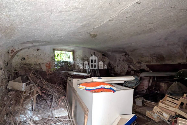 Half-duplex for sale in Traversella