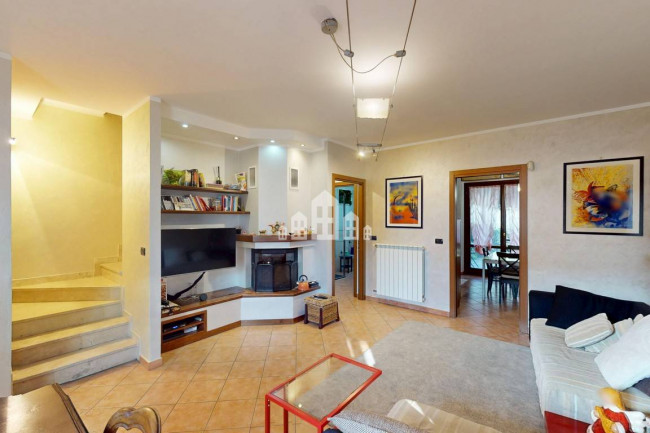 Mid-terrace villa for sale in Castellamonte