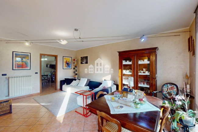 Mid-terrace villa for sale in Castellamonte