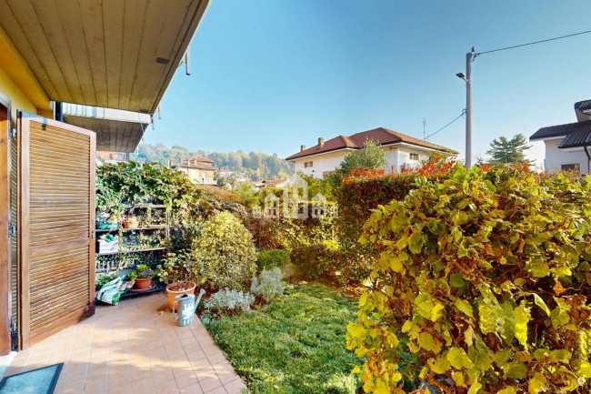 Mid-terrace villa for sale in Castellamonte