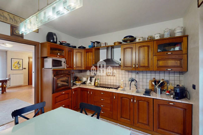 Mid-terrace villa for sale in Castellamonte