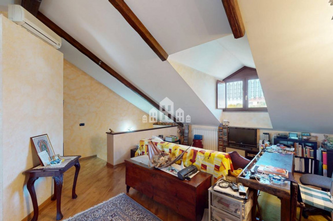 Mid-terrace villa for sale in Castellamonte