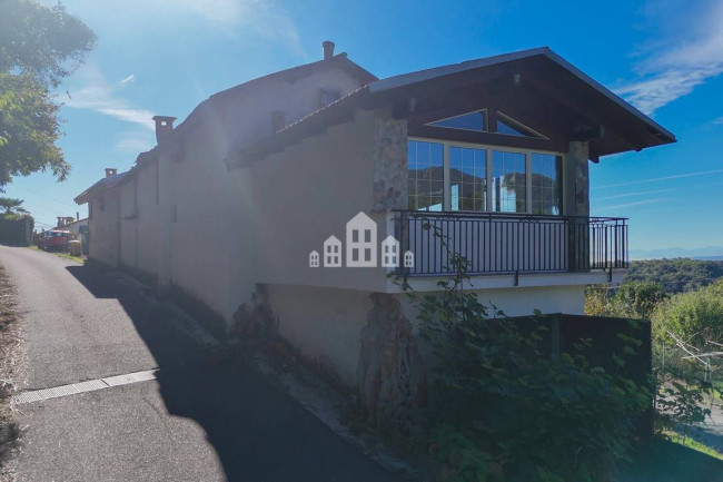 Half-duplex for sale in Rocca Canavese