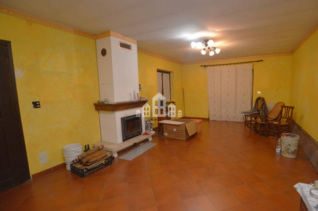 Half-duplex for sale in Valperga