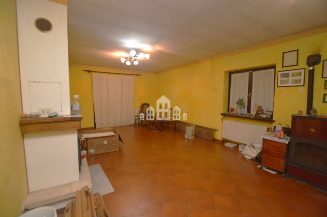 Half-duplex for sale in Valperga