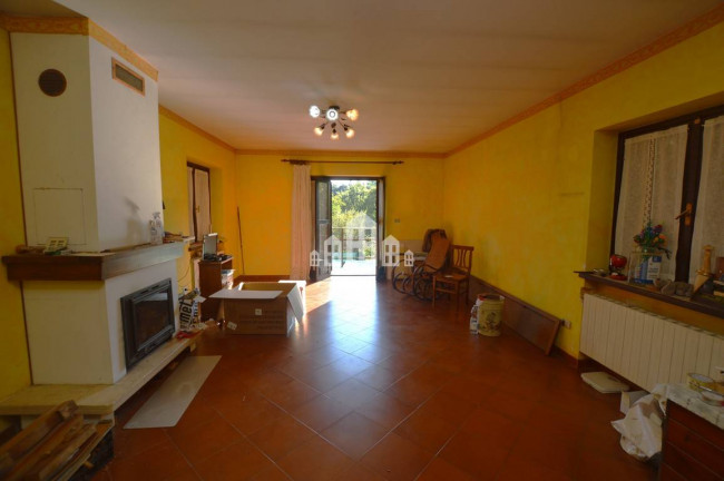 Half-duplex for sale in Valperga