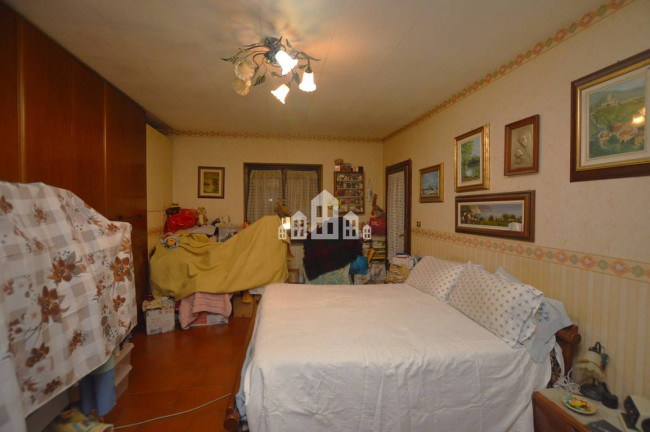 Half-duplex for sale in Valperga