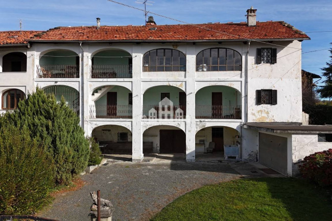 Half-duplex for sale in Val di Chy
