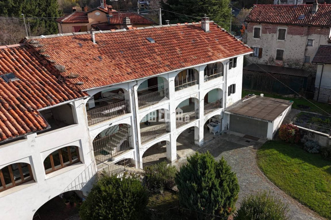 Half-duplex for sale in Val di Chy