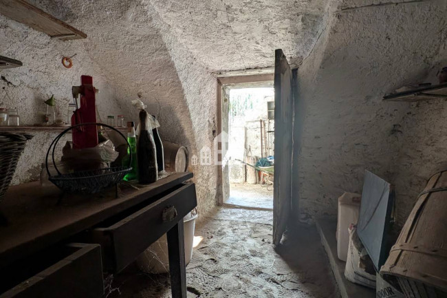 Half-duplex for sale in Val di Chy